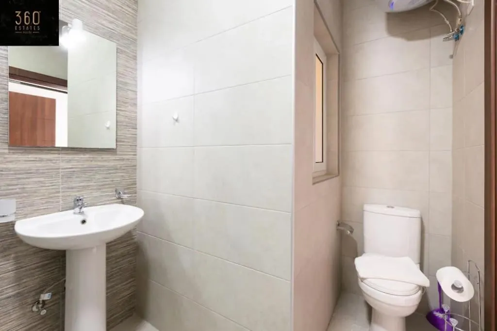 Apartment Beautiful, Central Home With All Amenities & Wifi By 360 Estates Pieta